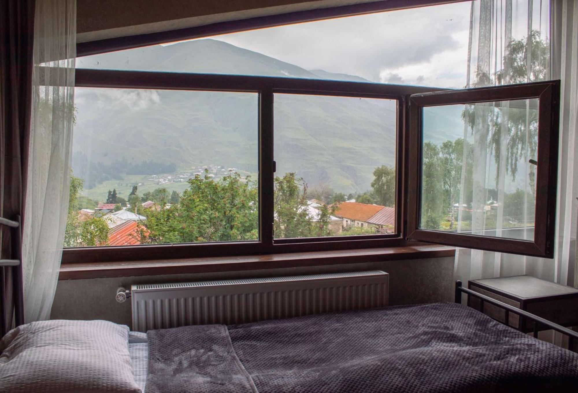Garemta Hotel Kazbegi Exterior foto